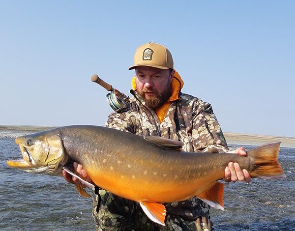 Photo of Российский рыбак побил мировой рекорд по ловле гольца